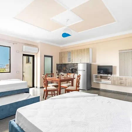 Apartment-hotel Lulaj מלון דירות *