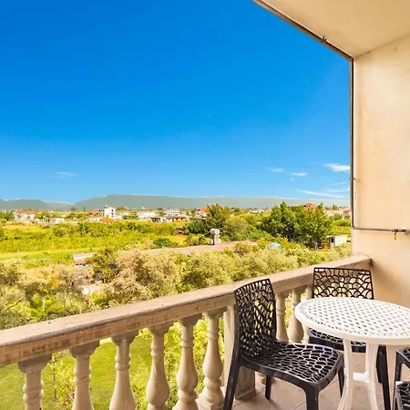 Apartment-hotel Lulaj מלון דירות *