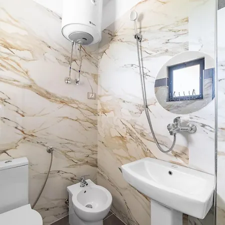 Apartment-hotel Lulaj شقة فندقية